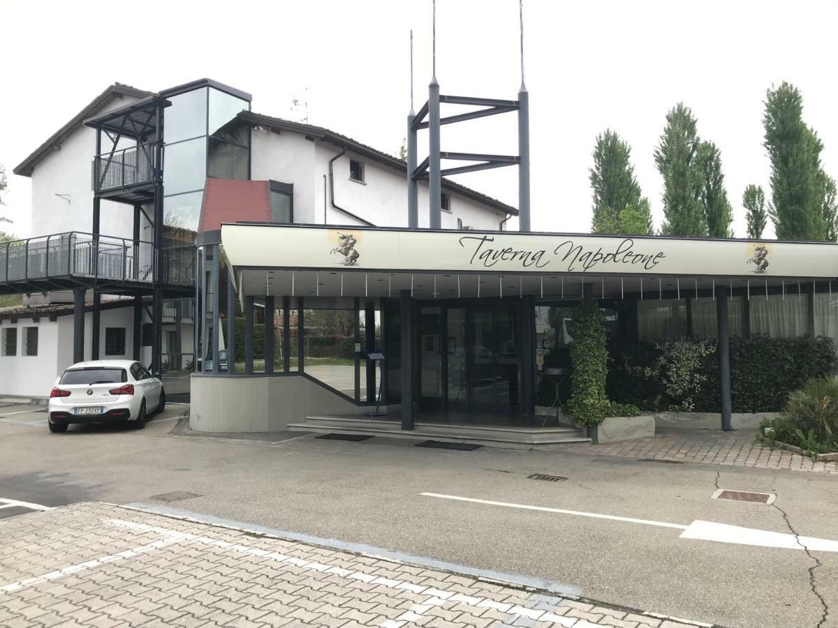 Taverna Napoleone San Lorenzo  Экстерьер фото